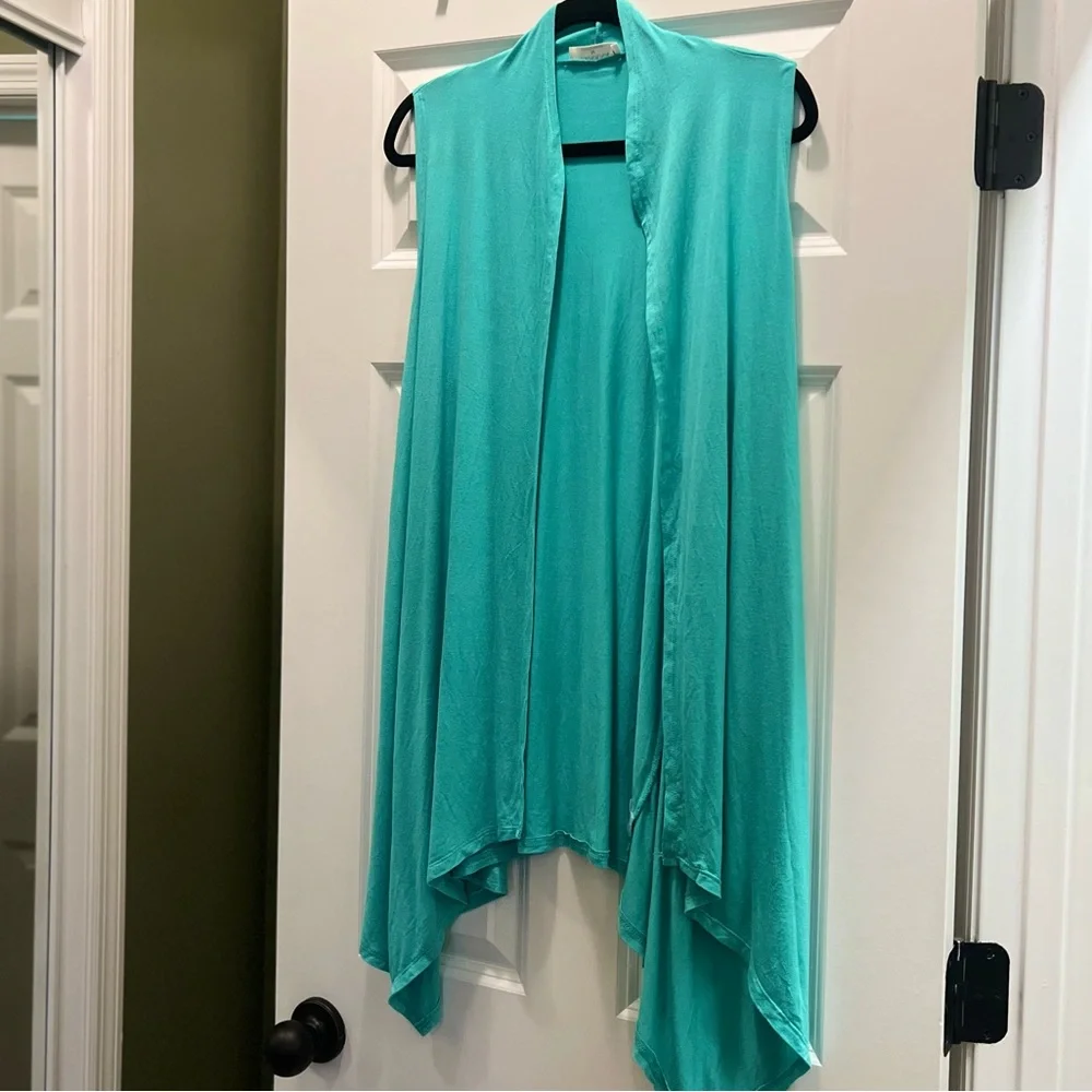 3/$19 Zenana outfitters teal sleeveless open front cardigan top